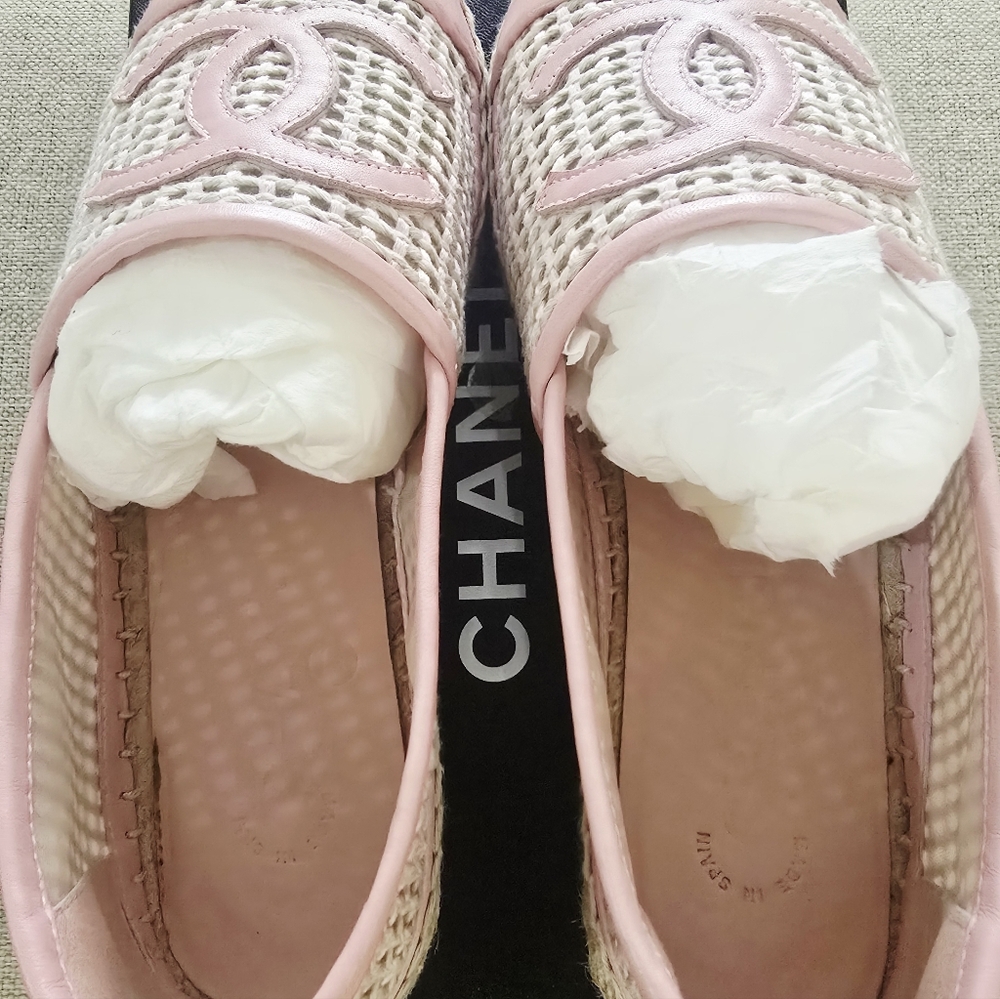 CHANEL Pink and Cream Espadrilles - Picture 5 of 5